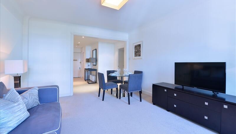2 bed property in 145 Fulham Road, London